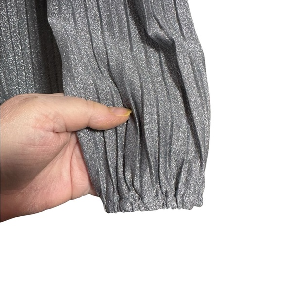 Ricki's Metallic Gray Pleated Top - Picture 7 of 10
